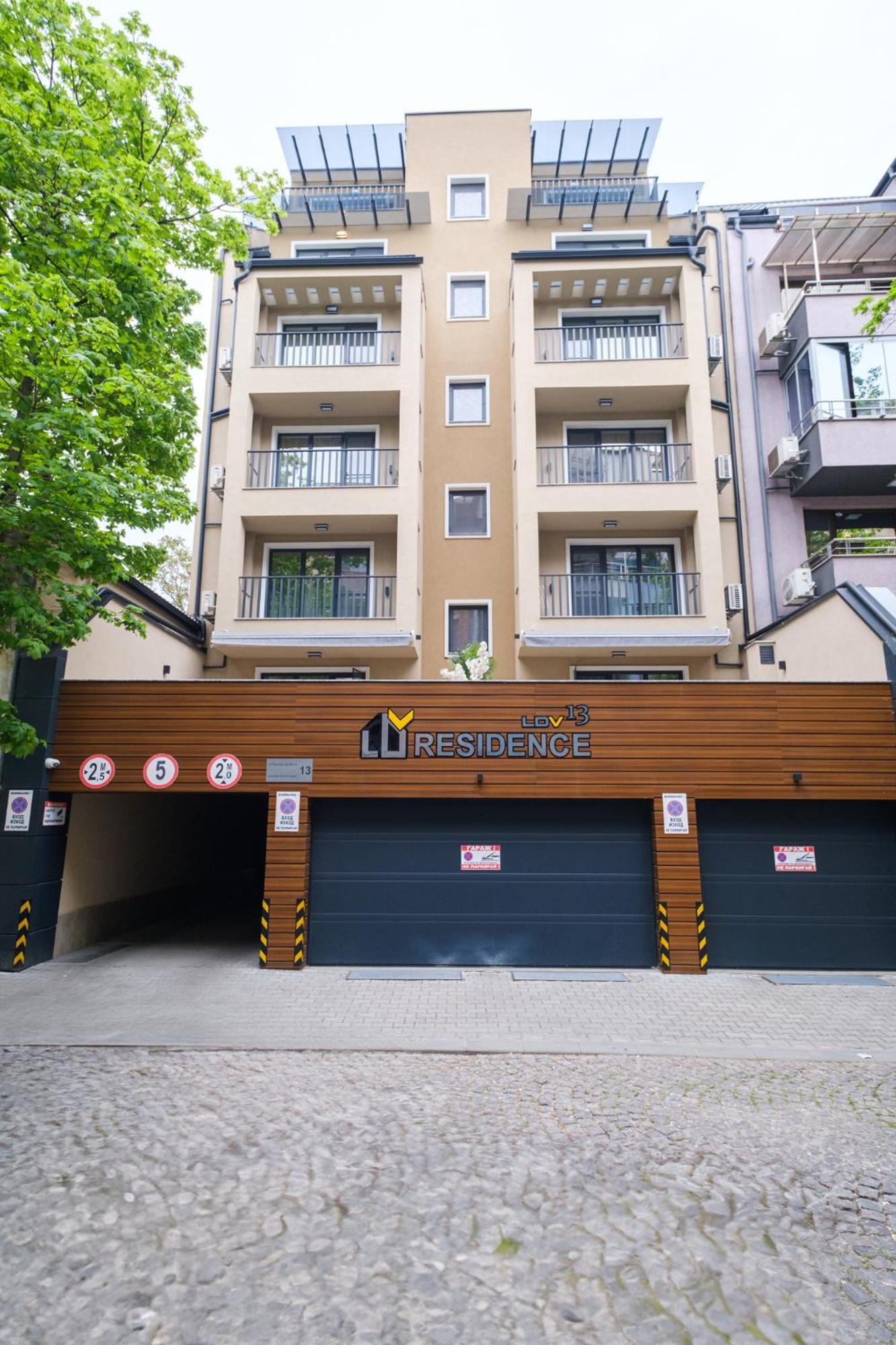 Ldv 13 1-Bedroom Apartments Free Private Parking พลอฟดิฟ ภายนอก รูปภาพ